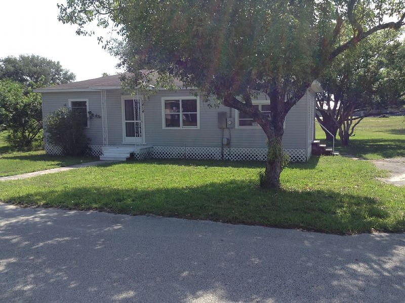 1st image of 1414 Cornelia Ave