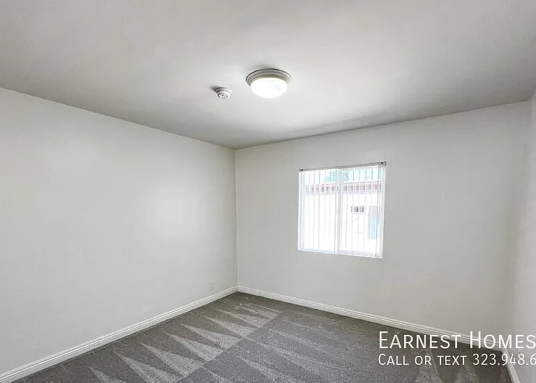 14202 Delano St #6 — Photo 6