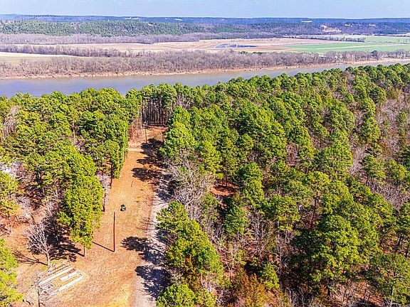 2nd image of 225 Ledwedge Rd