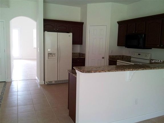 4th image of 3005 Siesta View Dr