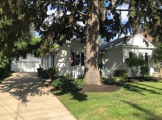 2822 Northview Rd, Rocky River, OH 44116