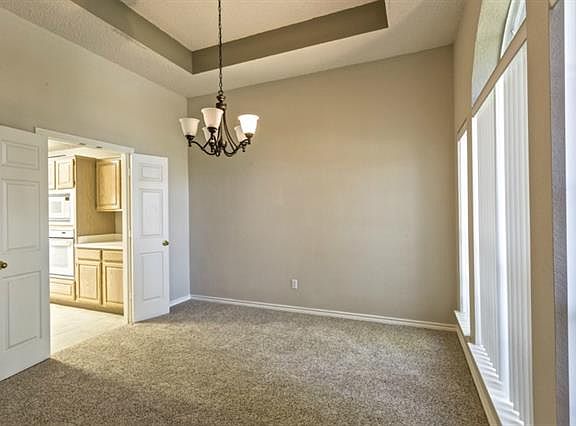 3rd image of 6923 Cottonwood Cir