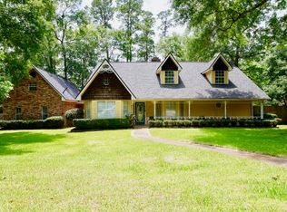 1510 Cherry Hill Dr, Lufkin, TX 75904