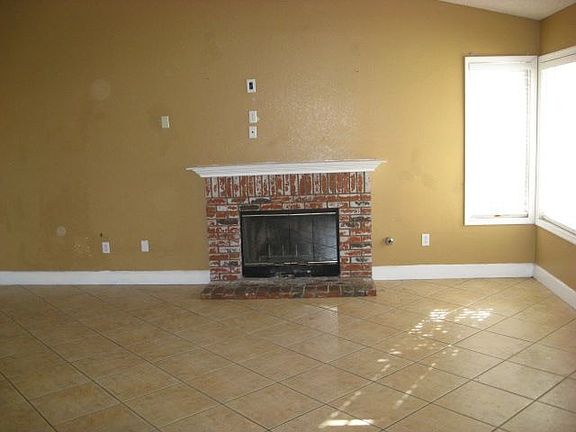 5th image of 2529 Shady Glen Ln
