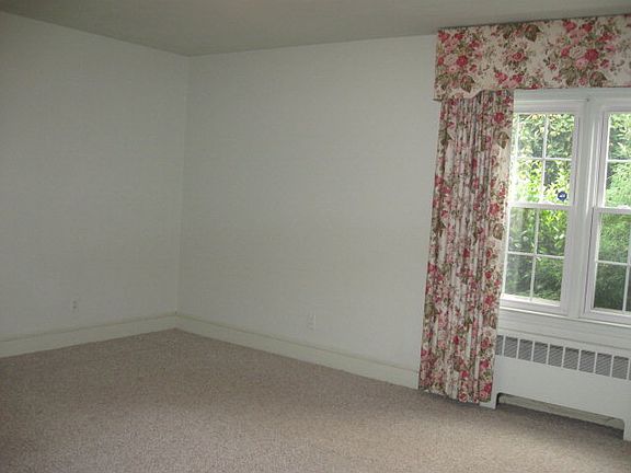 5th image of 1221 Pennrose Dr