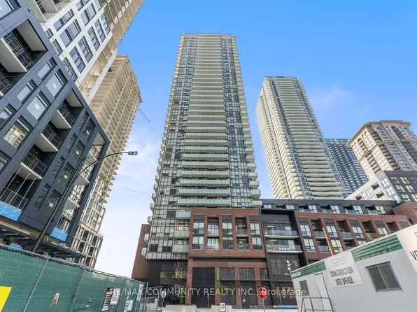 4130 Parkside Village Dr #3011, Mississauga, ON L5B 0L7