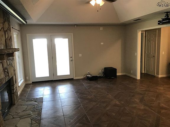 3rd image of 1219 Lisa Ln