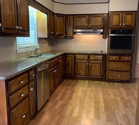 4th image of 2615 N Crestview Dr