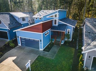 9054 Sea Mist Ln, Blaine, WA 98230