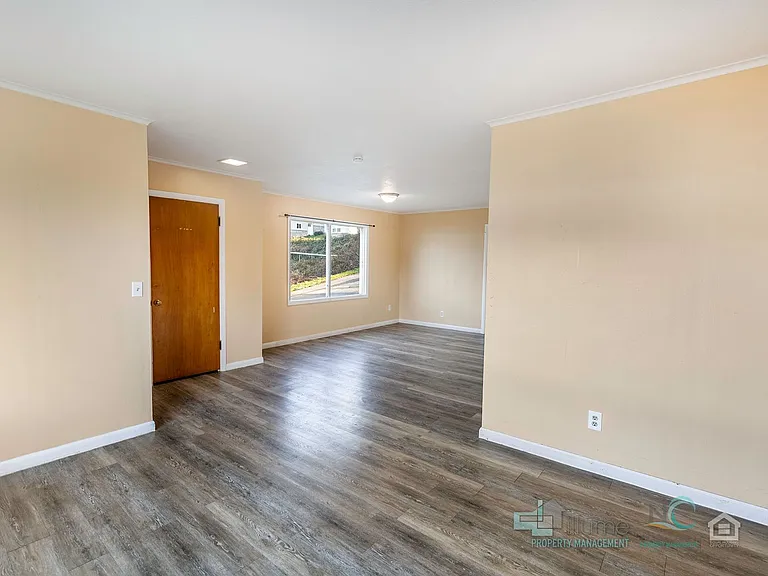 301 Alameda Ave — Photo 13
