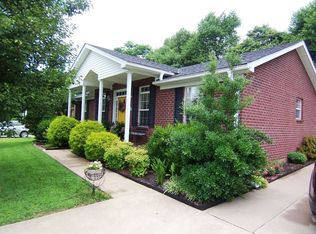 144 Kenton Dr, Bardstown, KY 40004