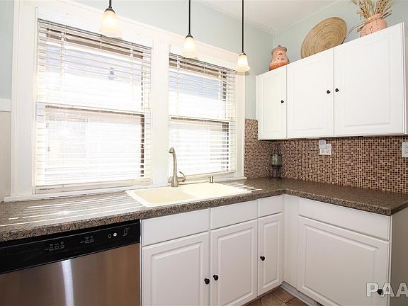 5th image of 2115 W Barker Ave
