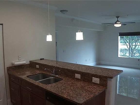 4th image of 13170 Bella Casa Cir APT 186