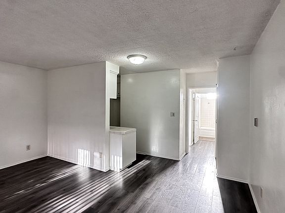 3rd image of 13029 Vanowen St #6