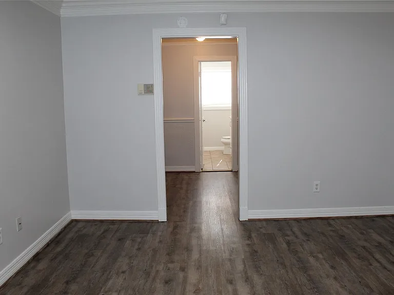 2914 Pitzlin St — Photo 5