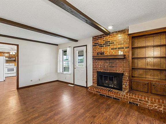 4th image of 529 S Silver Dr