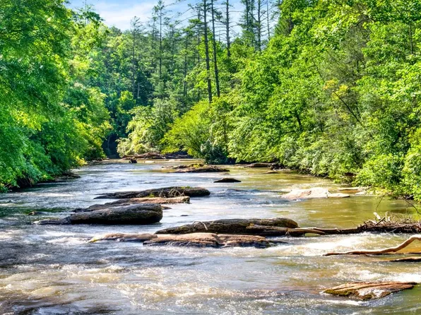 1800 Sleepy Hollow Rd, Dahlonega, GA 30533