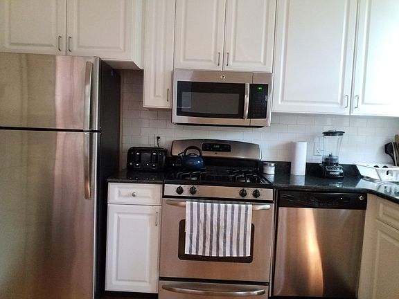 Kitchen, 1st Floor