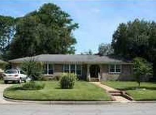 2016 Colonial Dr, Savannah, GA 31406