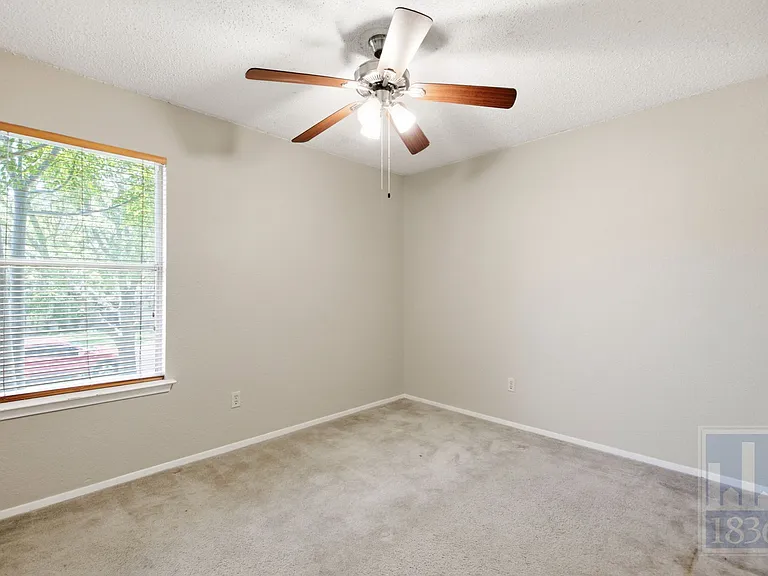 9002 Marsh Dr — Photo 14