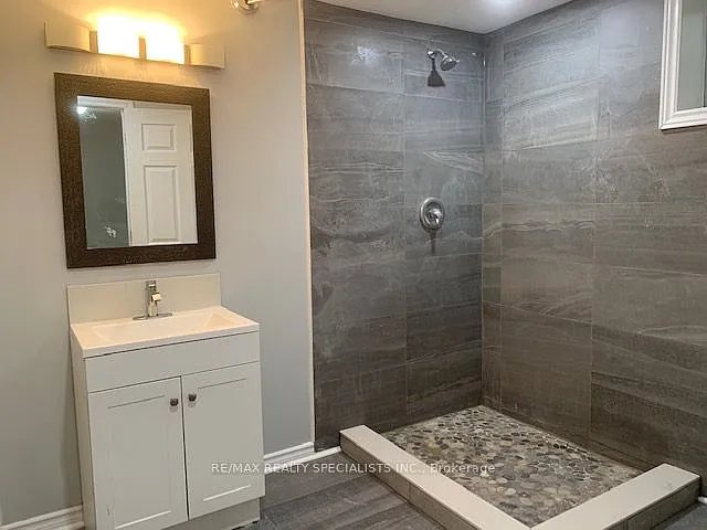 378 Torrance St #BASEMENT — Photo 10