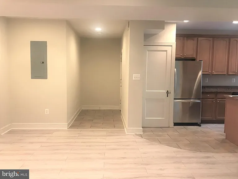 401 Commonwealth Ave #10B — Photo 22