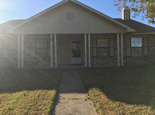 1052 Whitewater Trl, Desoto, TX 75115