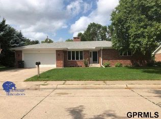 19 Eastridge Ave, York, NE 68467