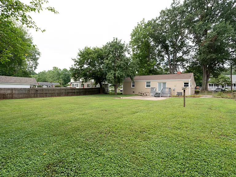 10308 Rycove Ln — Photo 23