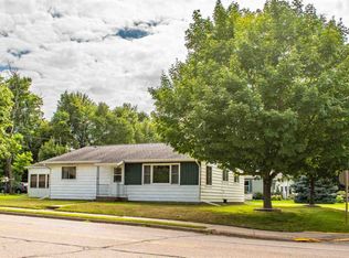 301 S Pine St, Weyauwega, WI 54983