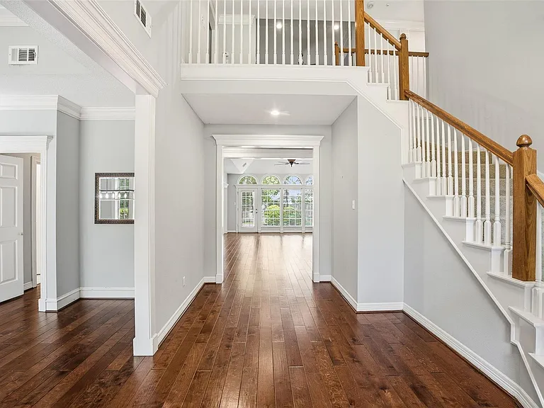 95 Rush Haven Dr — Photo 4