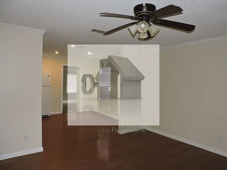 7823 Dartmoor Dr — Photo 3