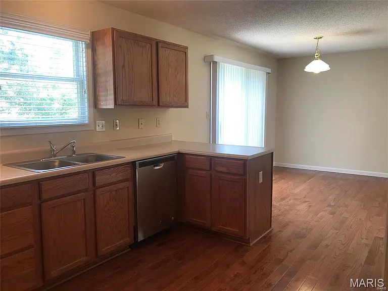 48 Deer Grove Dr — Photo 7