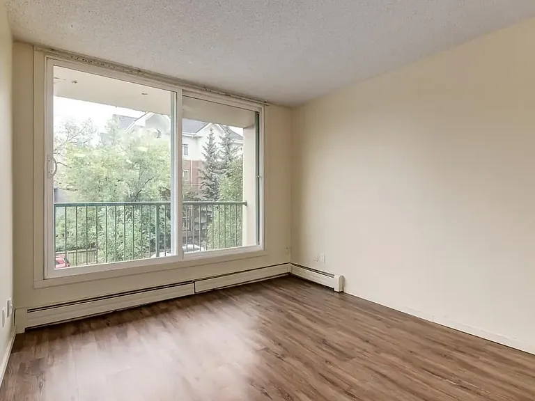 510 21st Ave SW — Photo 32