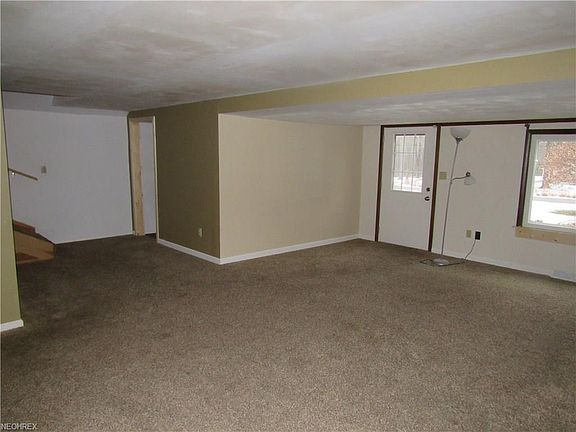 4th image of 3821 Orchard Ave