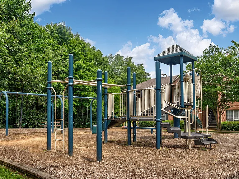 Crestwood Park — Photo 8