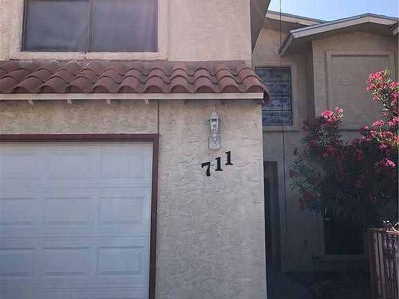 3rd image of 711 El Pinal Pl
