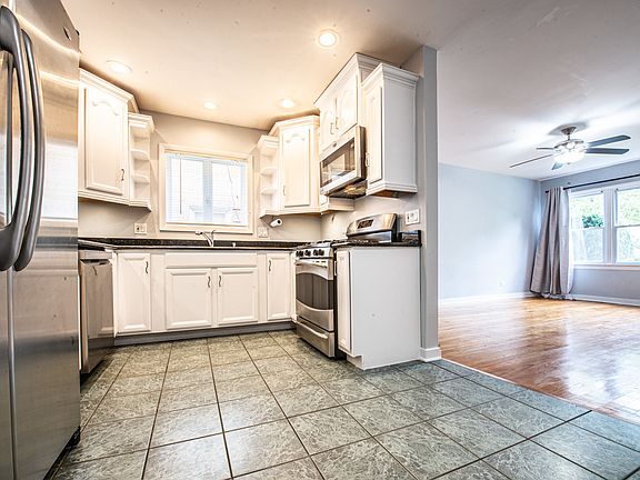 4th image of 2731 W Catalpa Ave #1W