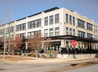 1000 W 15th St UNIT 323, Chicago, IL 60608