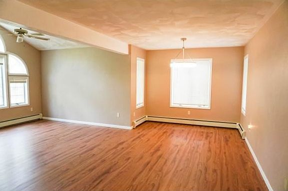 5th image of 116 Mill St
