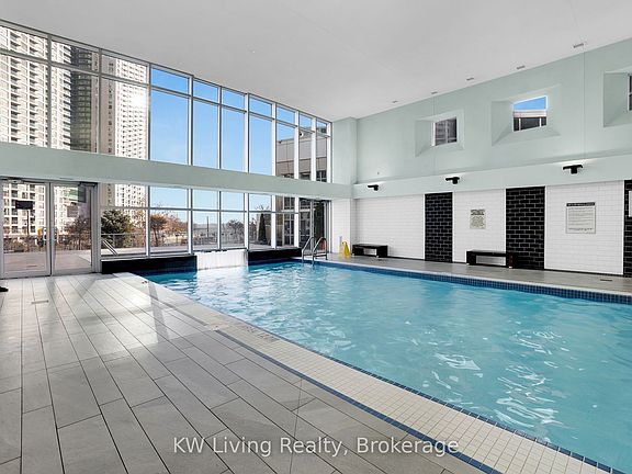 4th image of 208 Queens Quay W #2111