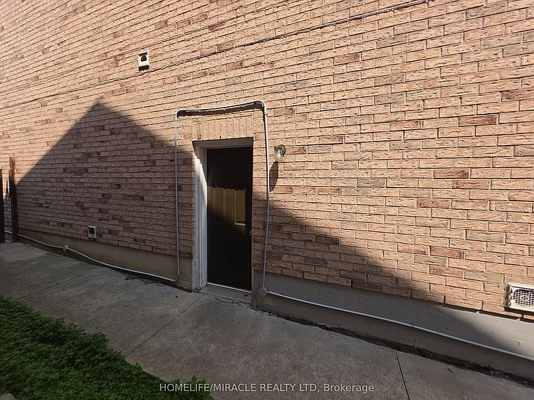 59 Rollingwood Dr #BASEMENT — Photo 4