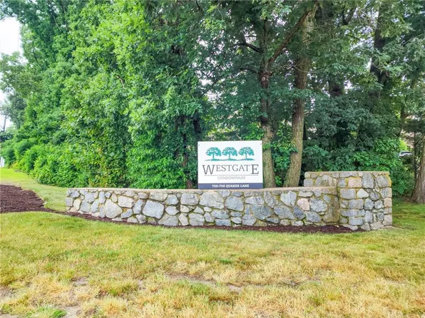 752 Quaker Ln #B207, Warwick, RI 02818