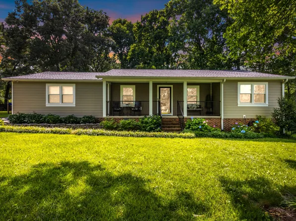 715 Wanda Ln, Tullahoma, TN 37388