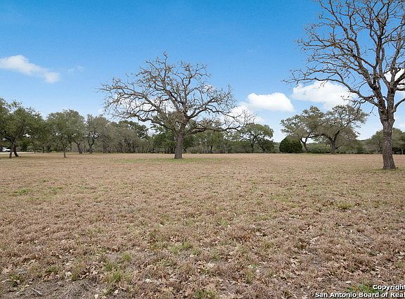 2nd image of 2031 Indian Creek Ln