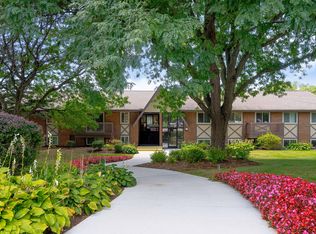 Meadowbrook Village Apartments, Auburn Hills, MI 48326