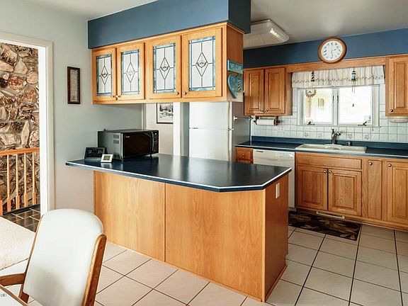 4th image of 44129 Carla Dr