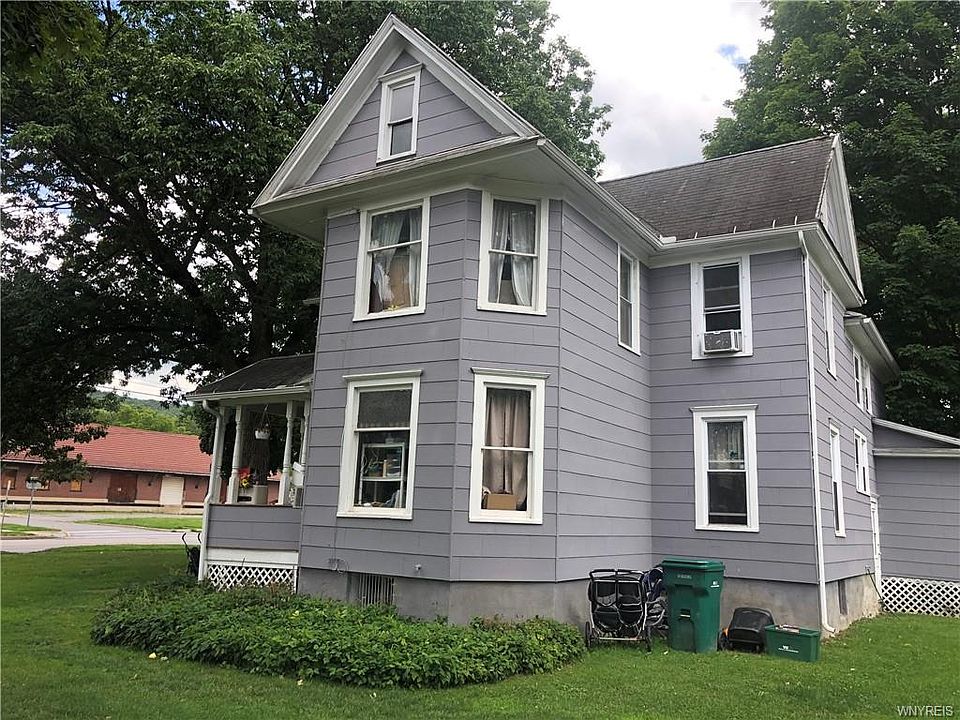 2nd image of 163 S Main St