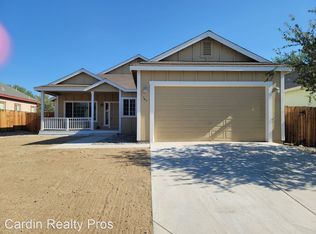 740 Canary Cir #C, Fernley, NV 89408