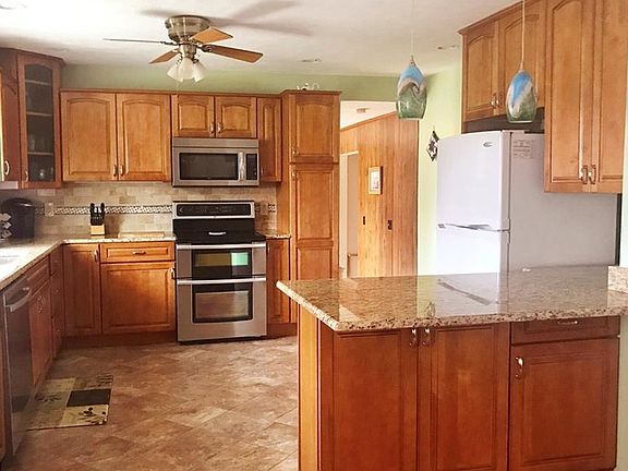 4th image of 9741 Applewood Rear Dr